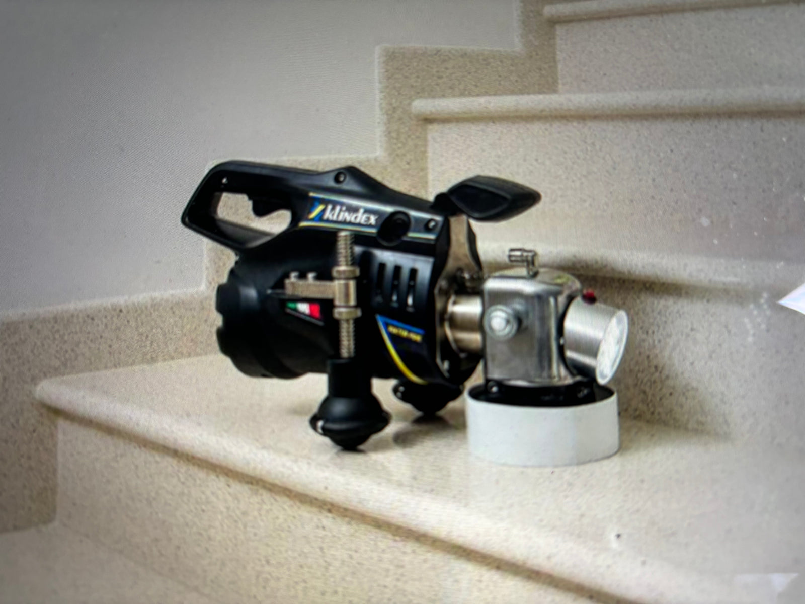 Klindex WaterFire Hand Grinder – Wet & Dry Stone, Concrete & Wood Polishing Machine