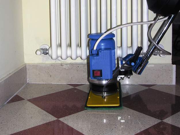 Oscillating floor machine, ideal tool for those smaller areas, Klindex Mini Power