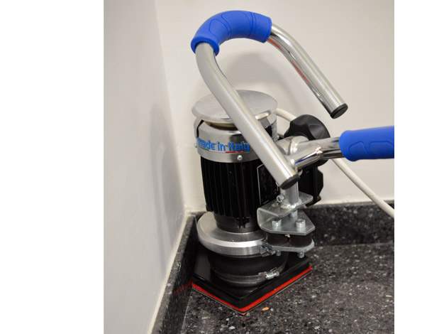 Klindex Minipower with Delta head for corner areas